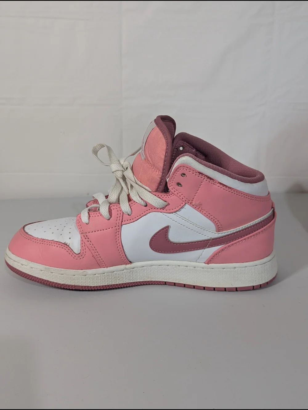Nike Air Jordan 1 Mid GS Valentine's Day 2023 Sneakers